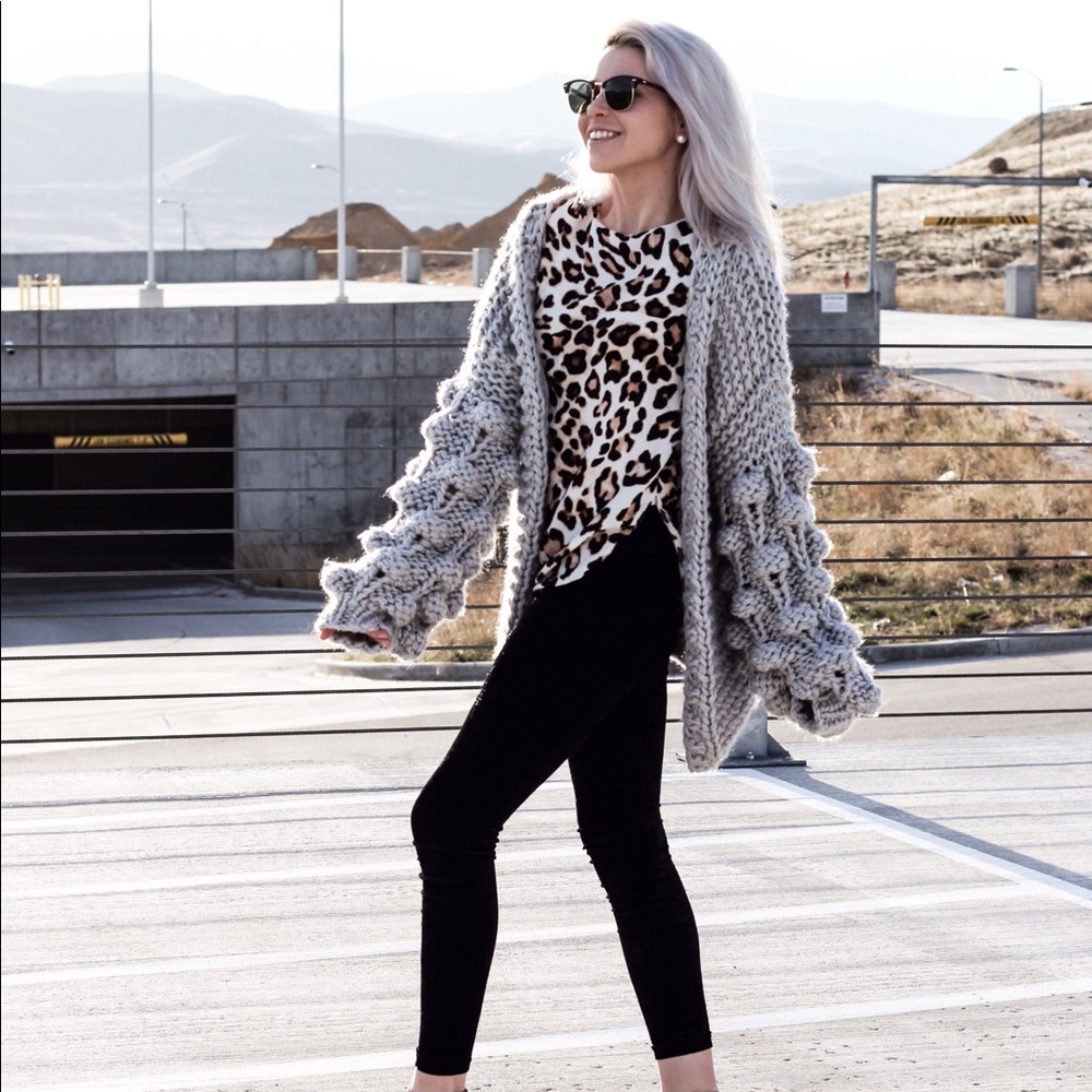 Lantern Ball Sleeve Cardigan in Light Gray